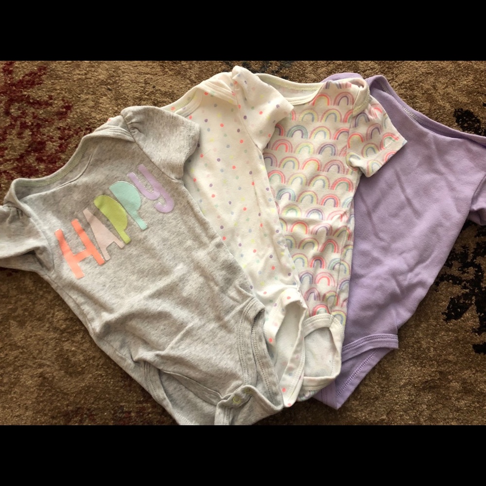 Set of 4 Onesies🌈
